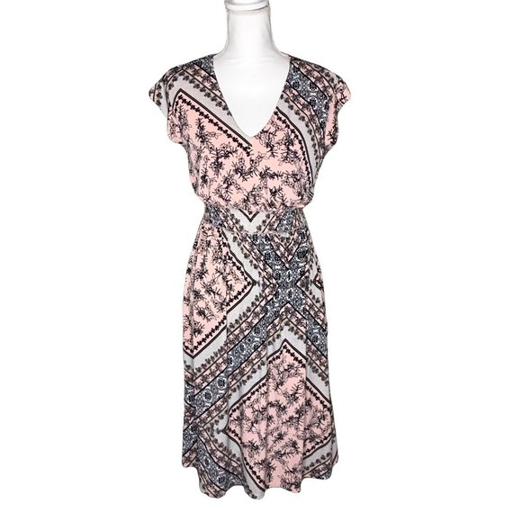 Enfocus Studio Dresses & Skirts - En Focus Studio scarf print dress 6 pink
